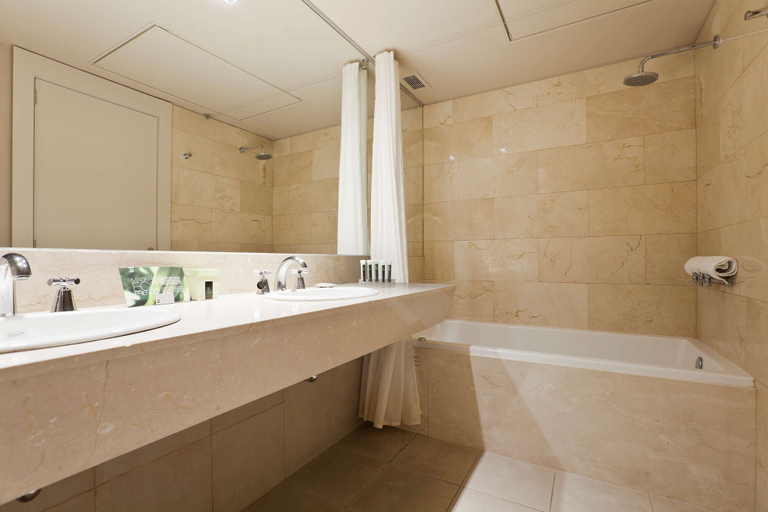Bathroom 5, Hotel Madero Buenos Aires, WorldHotels Elite, Distrito Federal