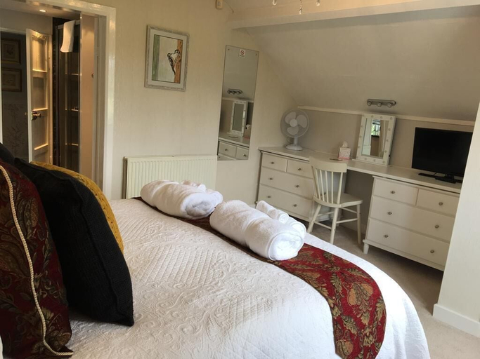 Bedroom 2, Bron Hafren, Powys