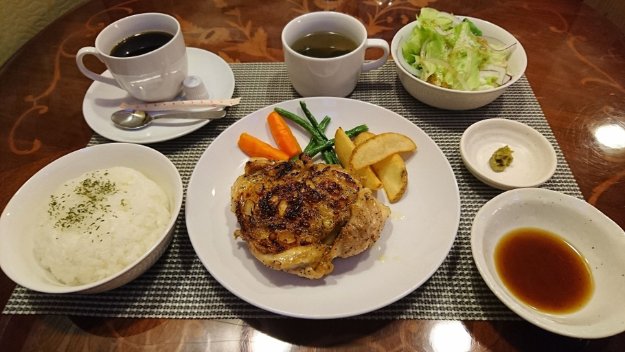 Food & Drinks 5, At Inn, Yufu