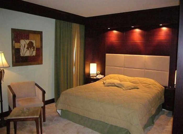 Bedroom 2, Zamzam Towers Hotel, Salt