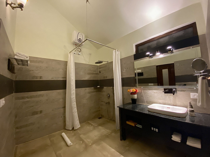 Bathroom 5, Tathastu Kanha, Balaghat