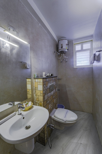 Bathroom, Mariners Bay Suites, North Goa