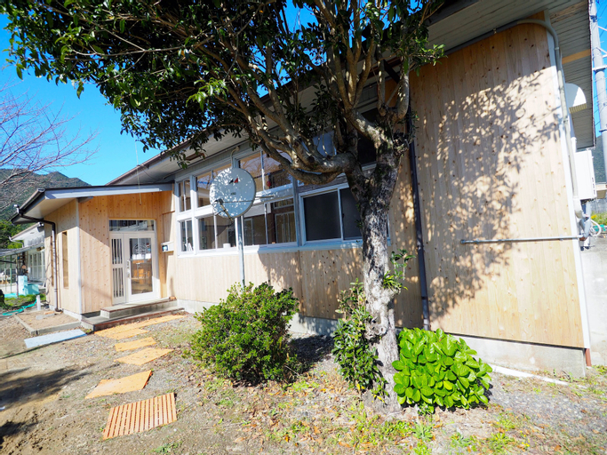 Mikan Hotel, Mihama