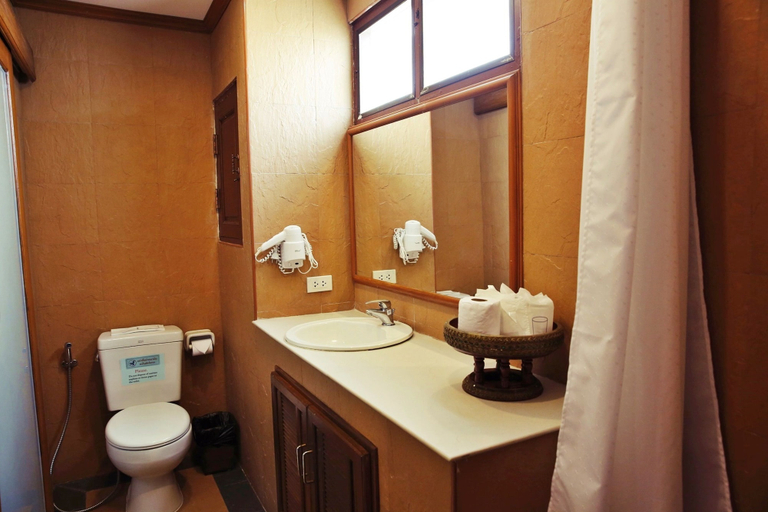 Bathroom 4, Baan SS Karon, Pulau Phuket