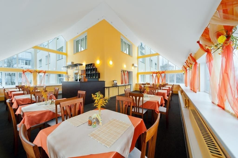 Food & Drinks 5, Hotel Ukraine, Novousmanskiy rayon