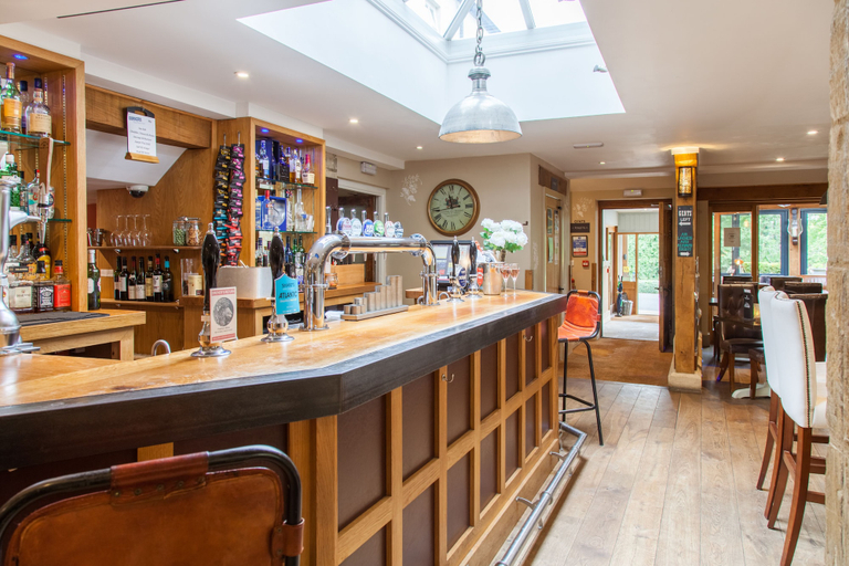 Food & Drinks 5, The Wychwood Inn, Oxfordshire