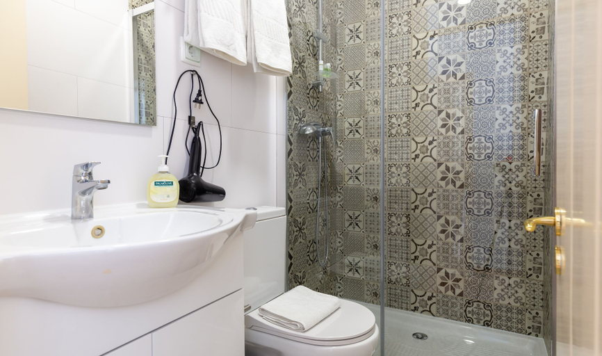Bathroom 3, Discovery Apartment Estrela, Lisbon