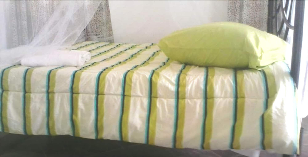 Bedroom, Trax Holiday Cottages, Bukonjo