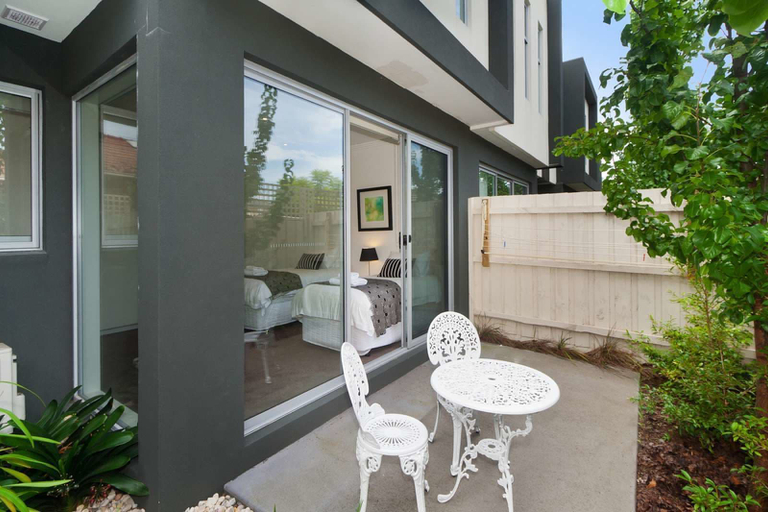 Others 5, Style in the Heart of Caulfield, Melbourne