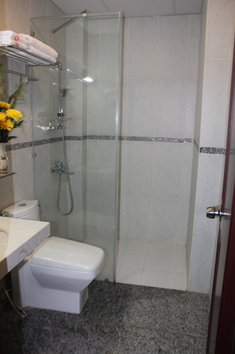 Bathroom 5, Song Anh hotel, District 1