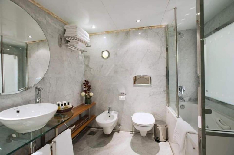 Bathroom, Luxor Nile Cruises, Luxor