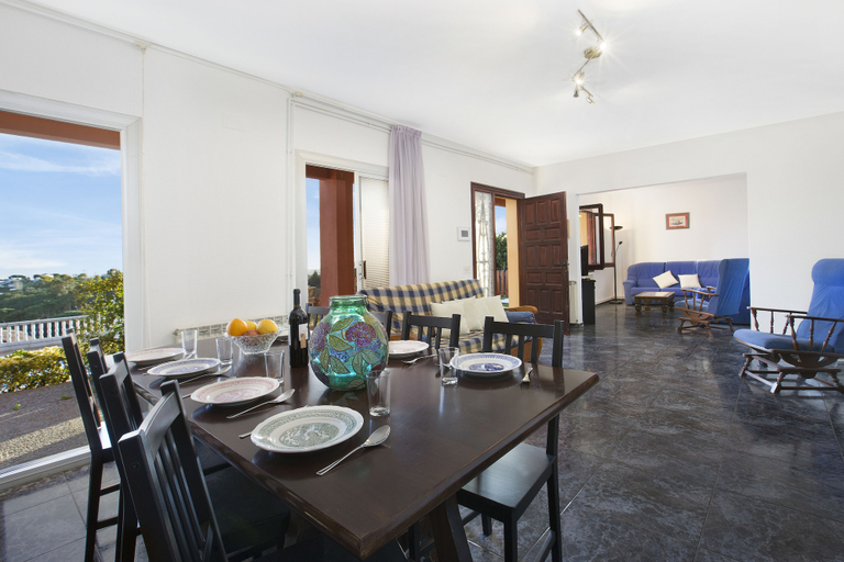 Others 5, Villa Maer, Girona