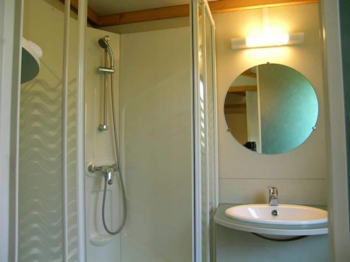 Bathroom 3, Camping L'Amuravela, Asturias
