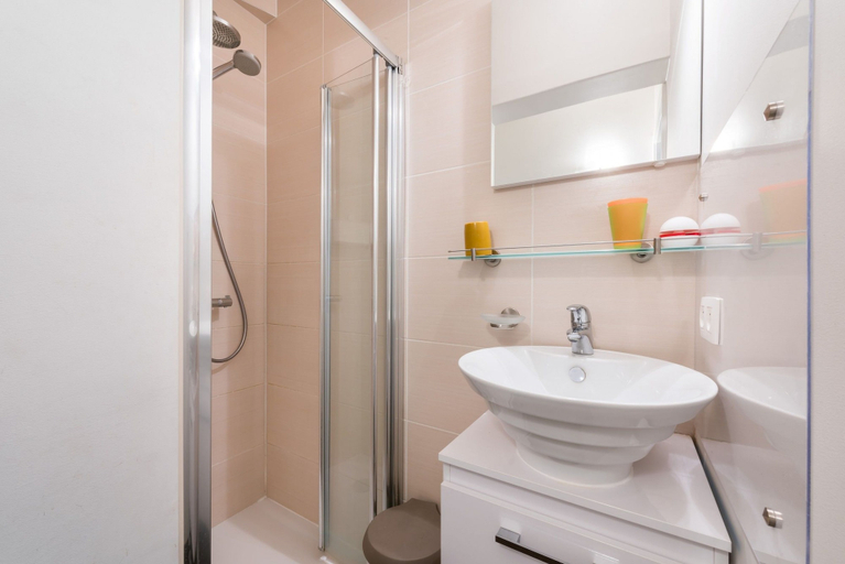Bathroom, Apollo, West-Vlaanderen