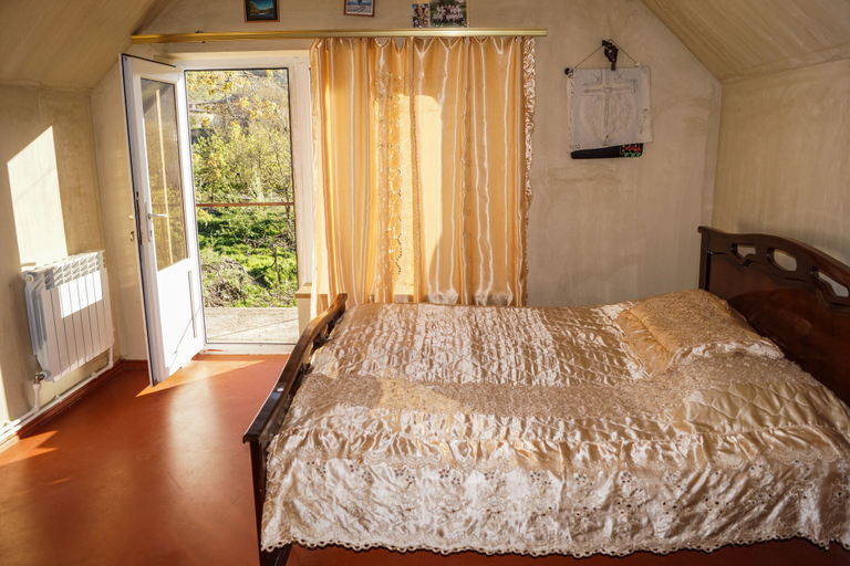 Bedroom 2, Areni House B&B