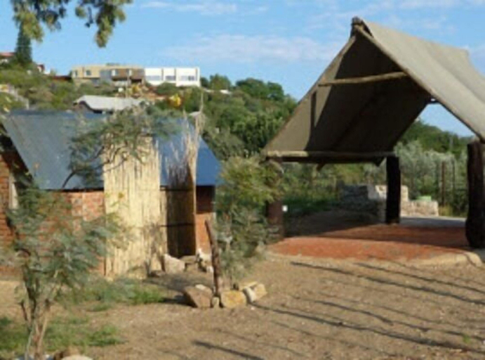 Property grounds 4, Urbancamp.Net Camping Leisure Windhoek, Windhoek East