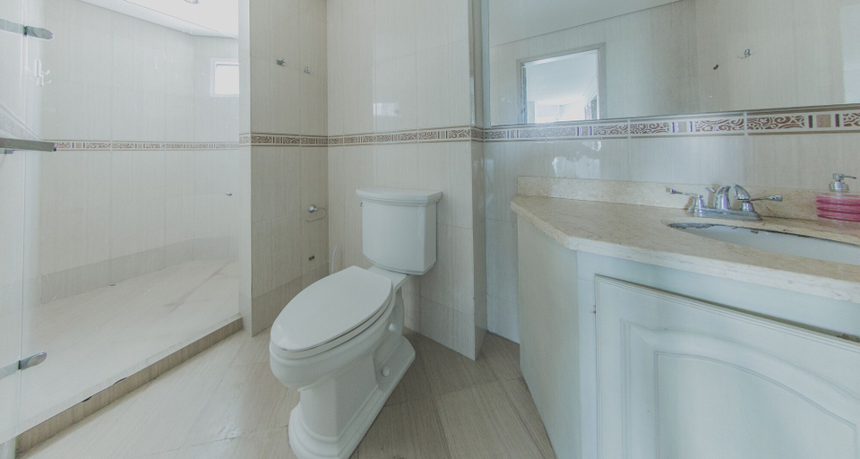 Bathroom 3, Torres Del Lago, Cartagena de Indias