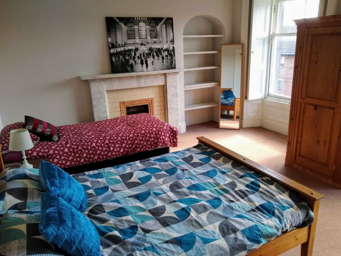 Bedroom 3, Lauriston Central Skylight Roomz, Edinburgh