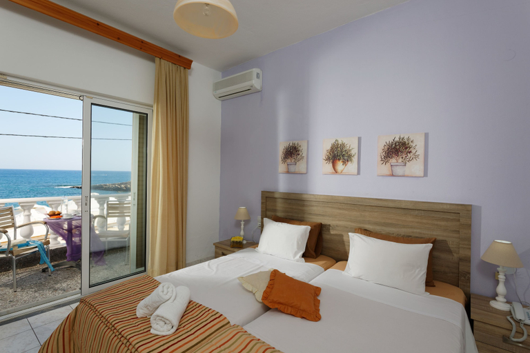 Bedroom 3, Zorbas Beach Hotel, Crete