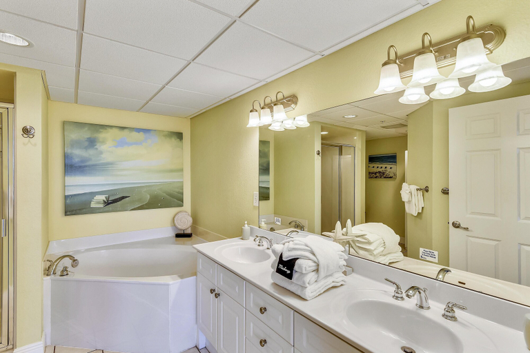 Bathroom 3, Emerald Beach by Book That Condo, Bay