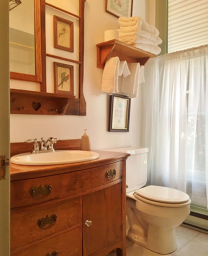 Bathroom 4, Inn At The Canal Bed & Breakfast, Cecil