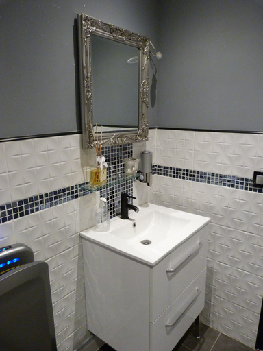 Bathroom 5, Hôtel le Clos St Jacques, Seine-et-Marne