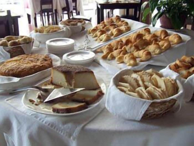 Food & Drinks, Hotel Austral, Adolfo Alsina