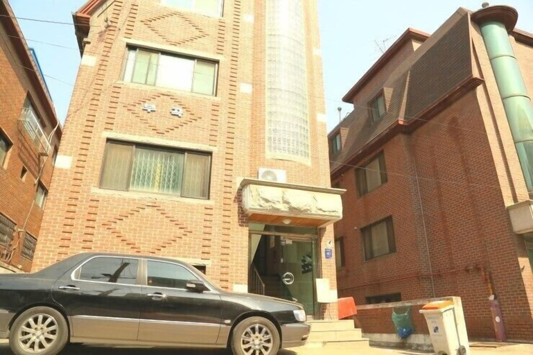 Exterior & Views, Seoul Holiday Guesthouse - Hostel, Gangnam