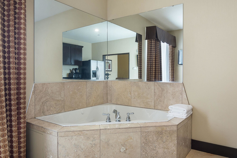 Bathroom 3, Rodeway Inn & Suites Winnfield, Winn