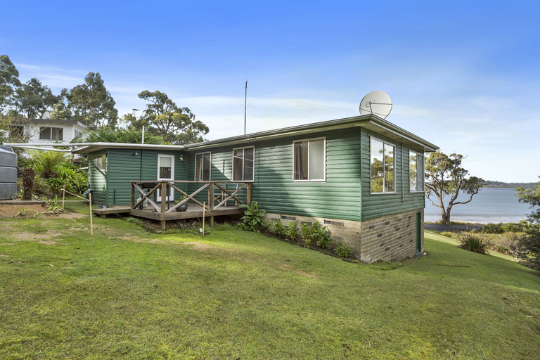 Exterior & Views 2, Summertime Beach Cottage, Huon Valley