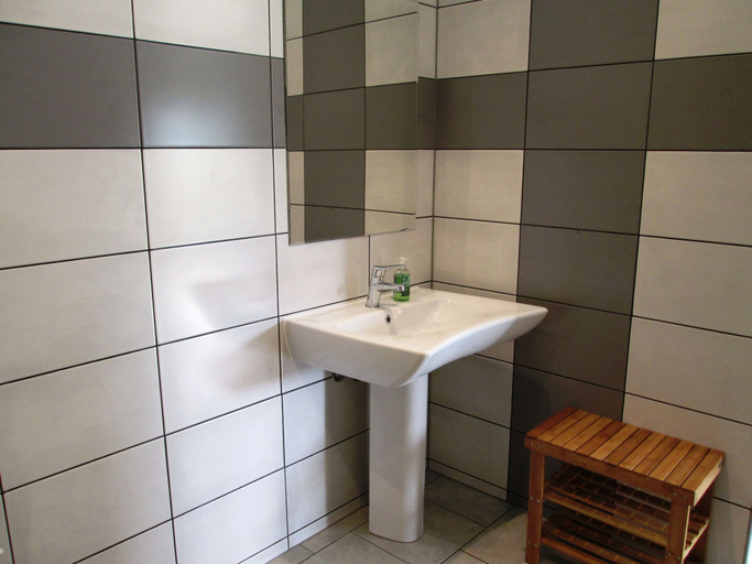 Bathroom 3, Camping La Forêt-de-Tessé, Charente