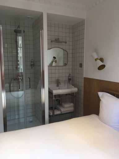 Bedroom 2, Résidence Clignancourt, Paris