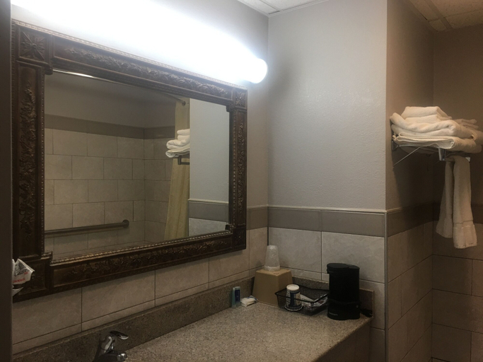 Bathroom 4, Relax Inn, Union