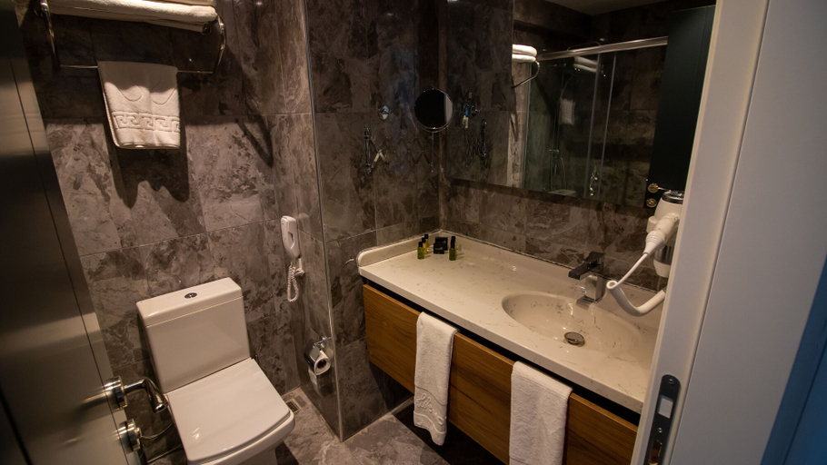 Bathroom 5, LAKE LİFE HOTEL, İznik