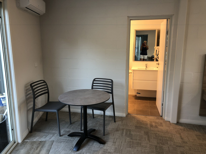 Others 4, Gundagai Tourist Suites, Gundagai