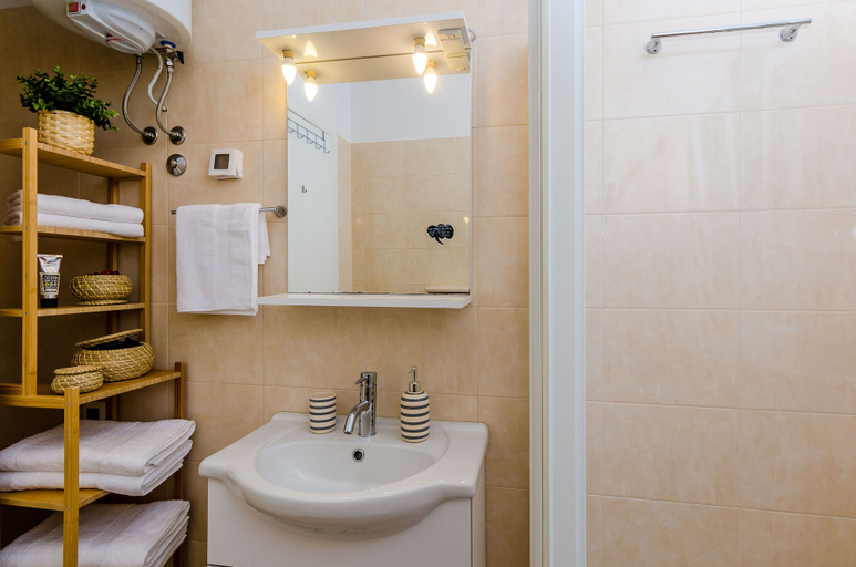 Bathroom 2, Private Garden Apartment Dubrovnik, Dubrovnik