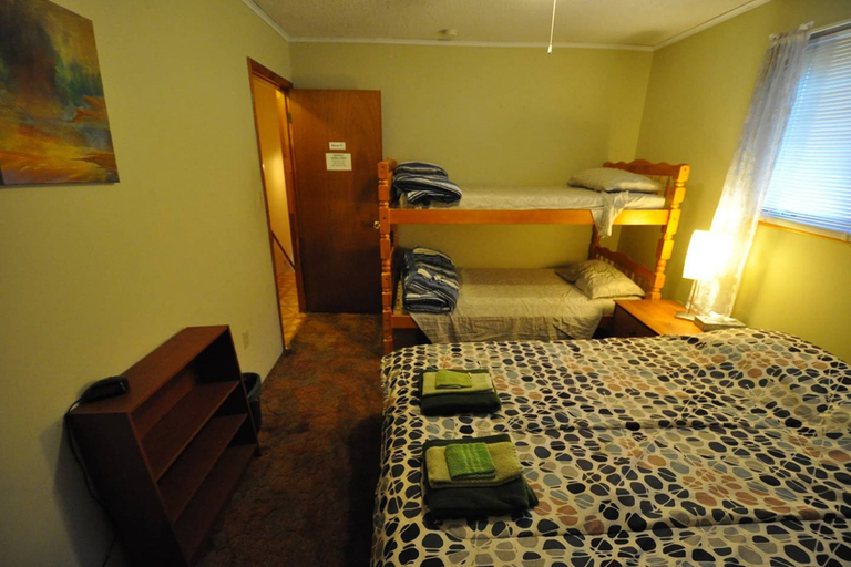 Bedroom 2, Abrams Creek Center, Grant
