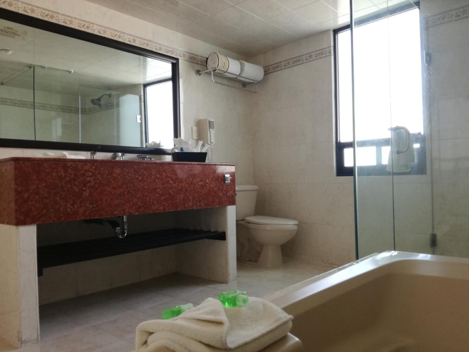 Bathroom 4, Hotel Misión Express Pachuca, San Agustín Tlaxiaca