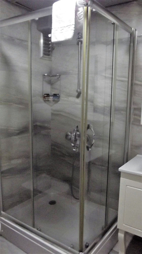 Bathroom 5, Miss City Hotel Taksim, Beyoğlu