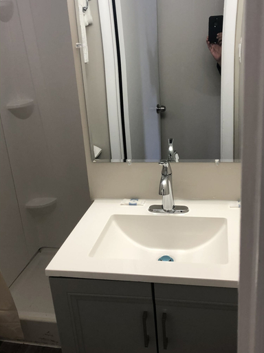 Bathroom 3, Trolley Stop Motel, Delaware