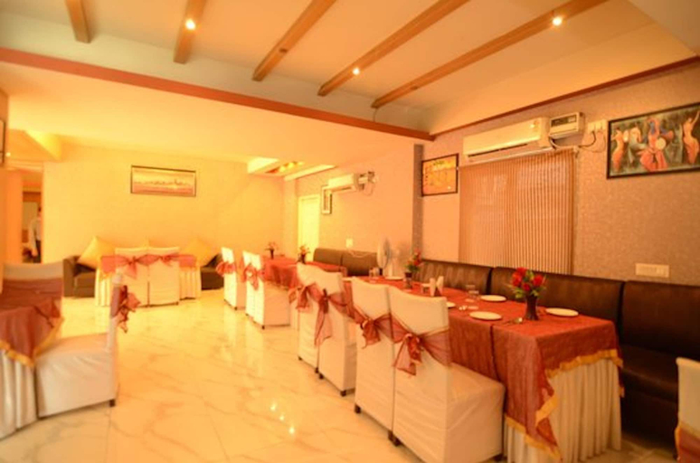 Food & Drinks 4, Unistar Rooms, Delhi