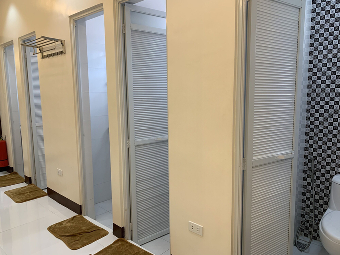 Bathroom, Villa MJ Maristela Beach Resort, Lemery