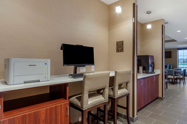 Others 5, Comfort Suites Grand Island South, Hall