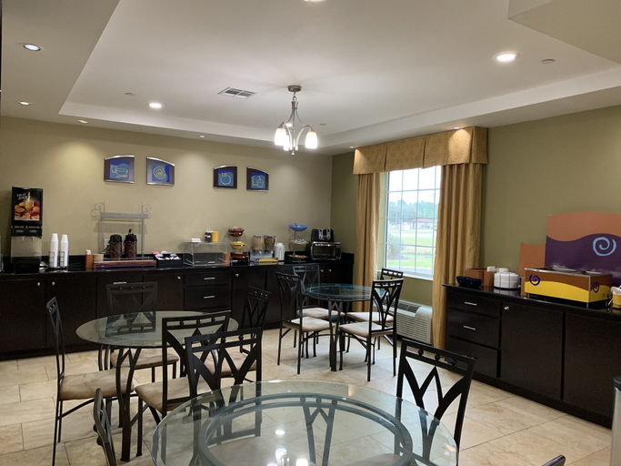 Food & Drinks 5, Rodeway Inn & Suites Winnfield, Winn