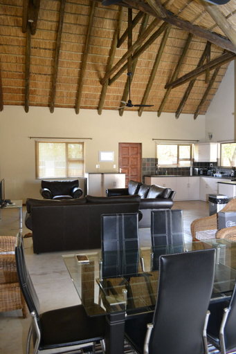 Food & Drinks, Raptors Wildlife Escapes, Mopani