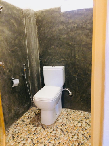 Bathroom 4, Damith Tourist Inn, Weligama