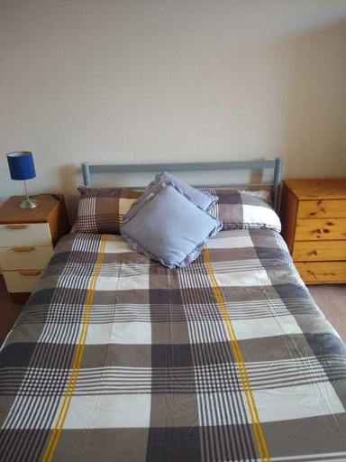 Bedroom 2, Lauriston Central Skylight Roomz, Edinburgh