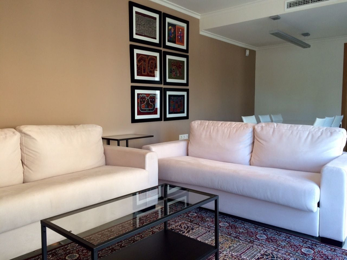 Others 3, Rainbow Home Coll Roig, Valencia