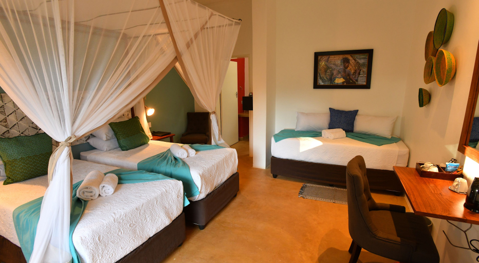 Bedroom 3, PheZulu Guest Lodge, Hwange