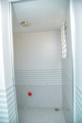 Bathroom 4, The Castle Inn Hotel & Restaurant Uttara Dhaka, Dhaka